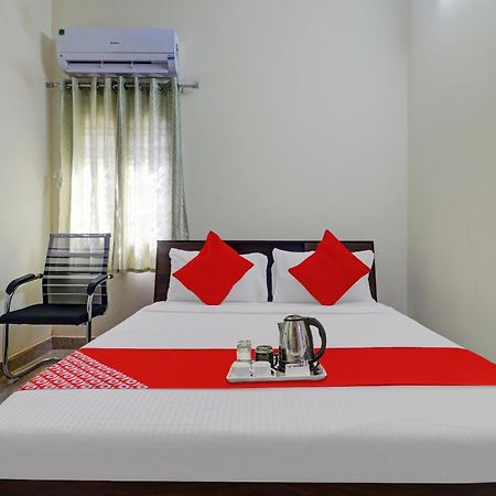 Hotel O S V Residency Kajaguda Near Gachibowli Haidarábád Kültér fotó