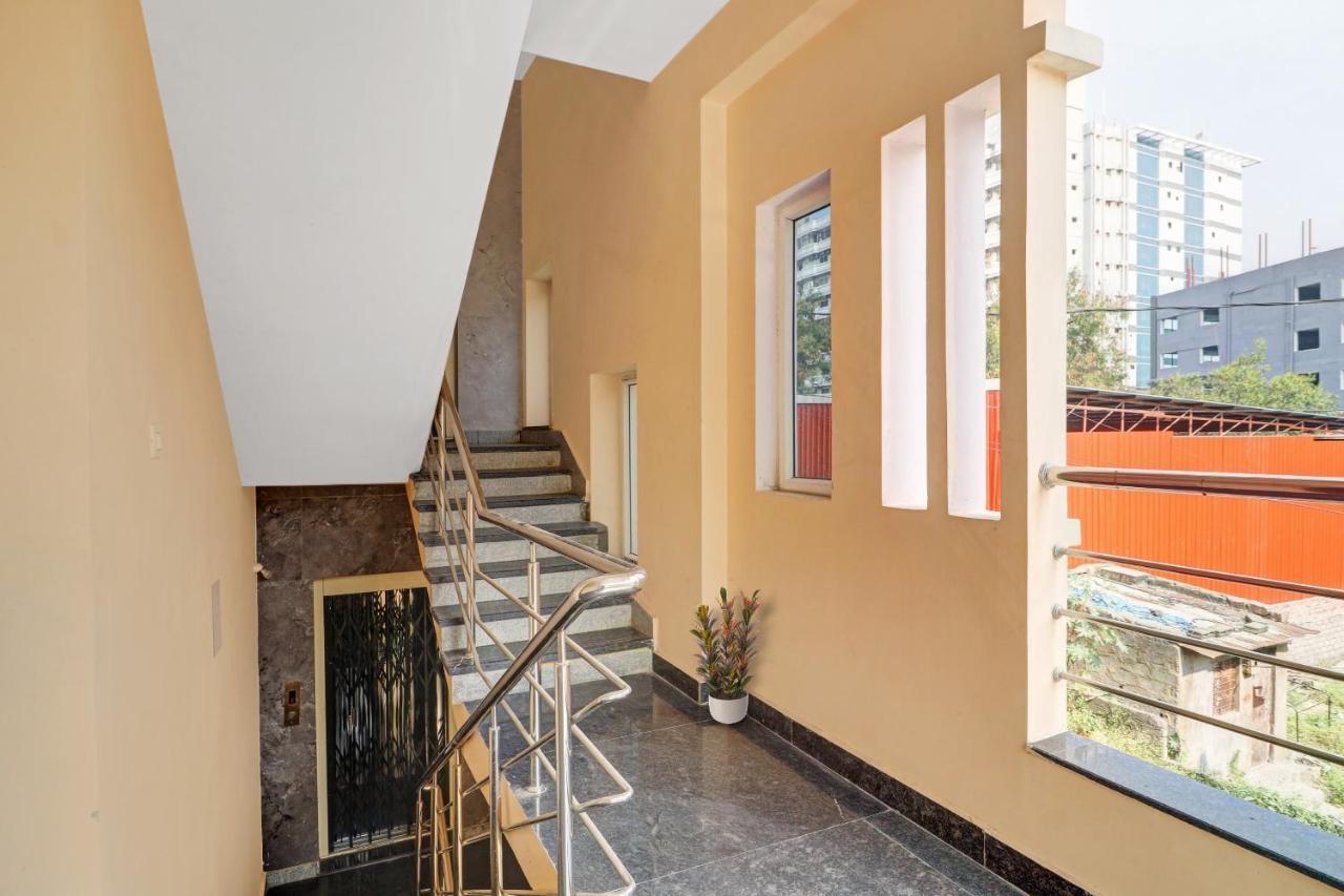Hotel O S V Residency Kajaguda Near Gachibowli Haidarábád Kültér fotó