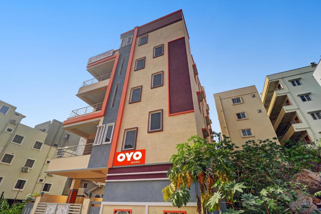 Hotel O S V Residency Kajaguda Near Gachibowli Haidarábád Kültér fotó