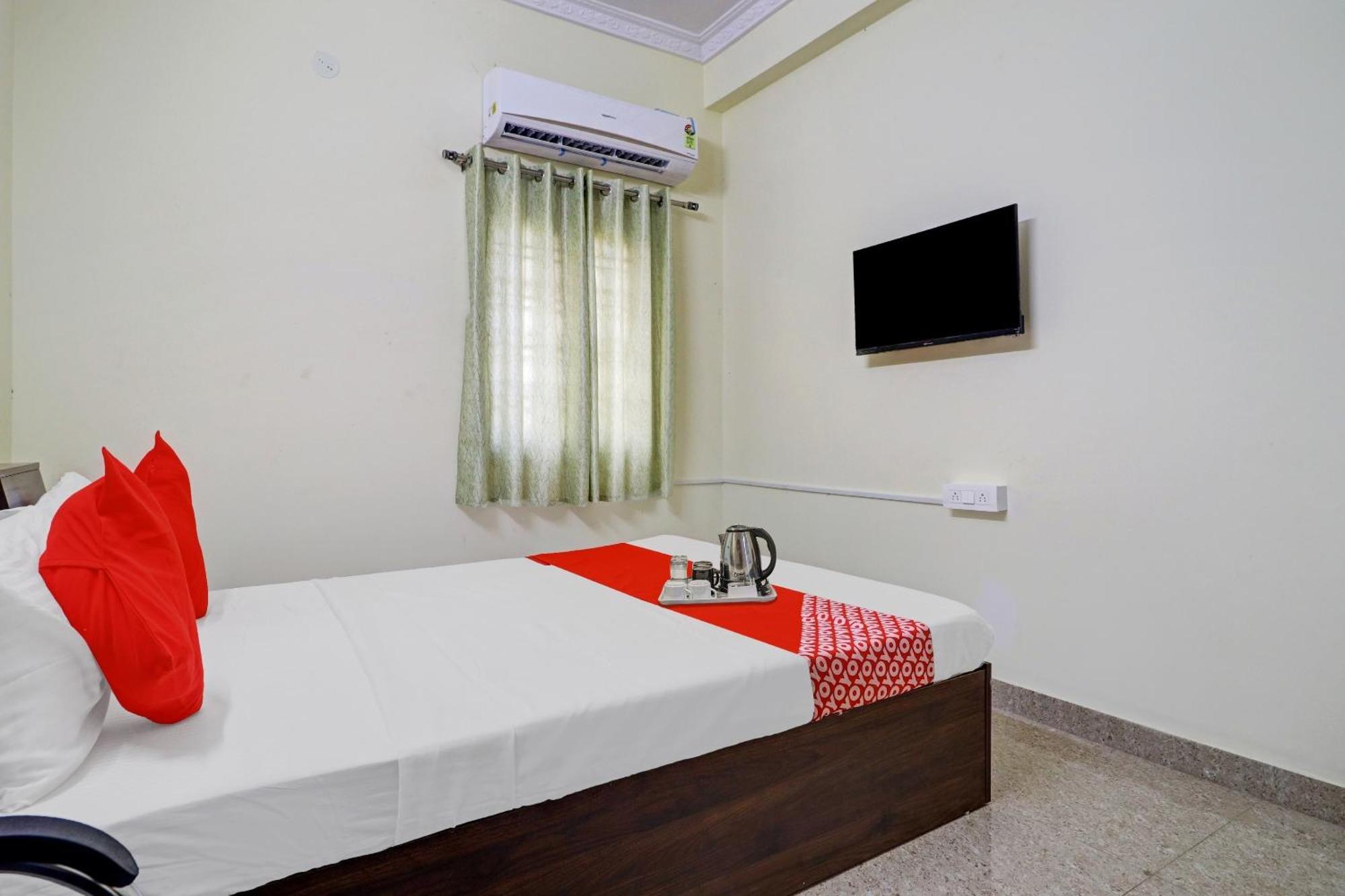 Hotel O S V Residency Kajaguda Near Gachibowli Haidarábád Kültér fotó