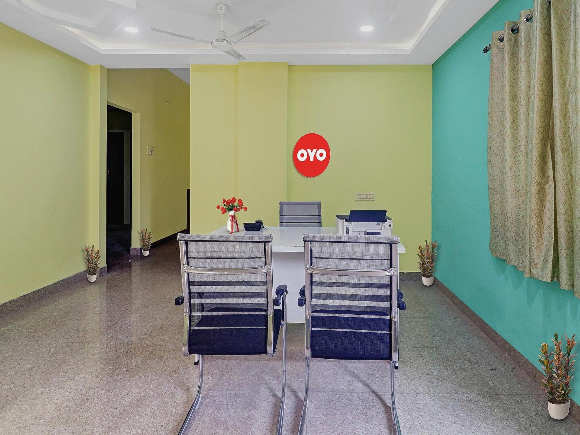Hotel O S V Residency Kajaguda Near Gachibowli Haidarábád Kültér fotó