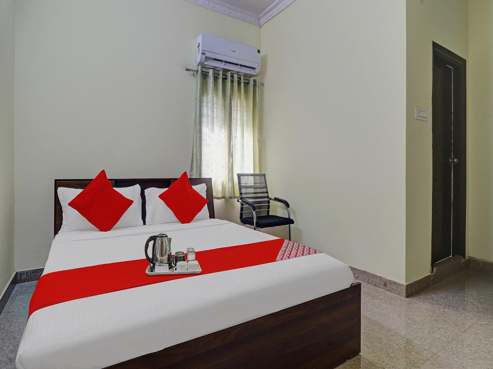 Hotel O S V Residency Kajaguda Near Gachibowli Haidarábád Kültér fotó