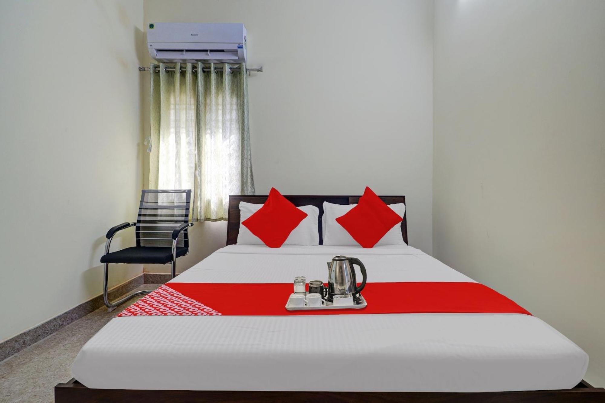 Hotel O S V Residency Kajaguda Near Gachibowli Haidarábád Kültér fotó