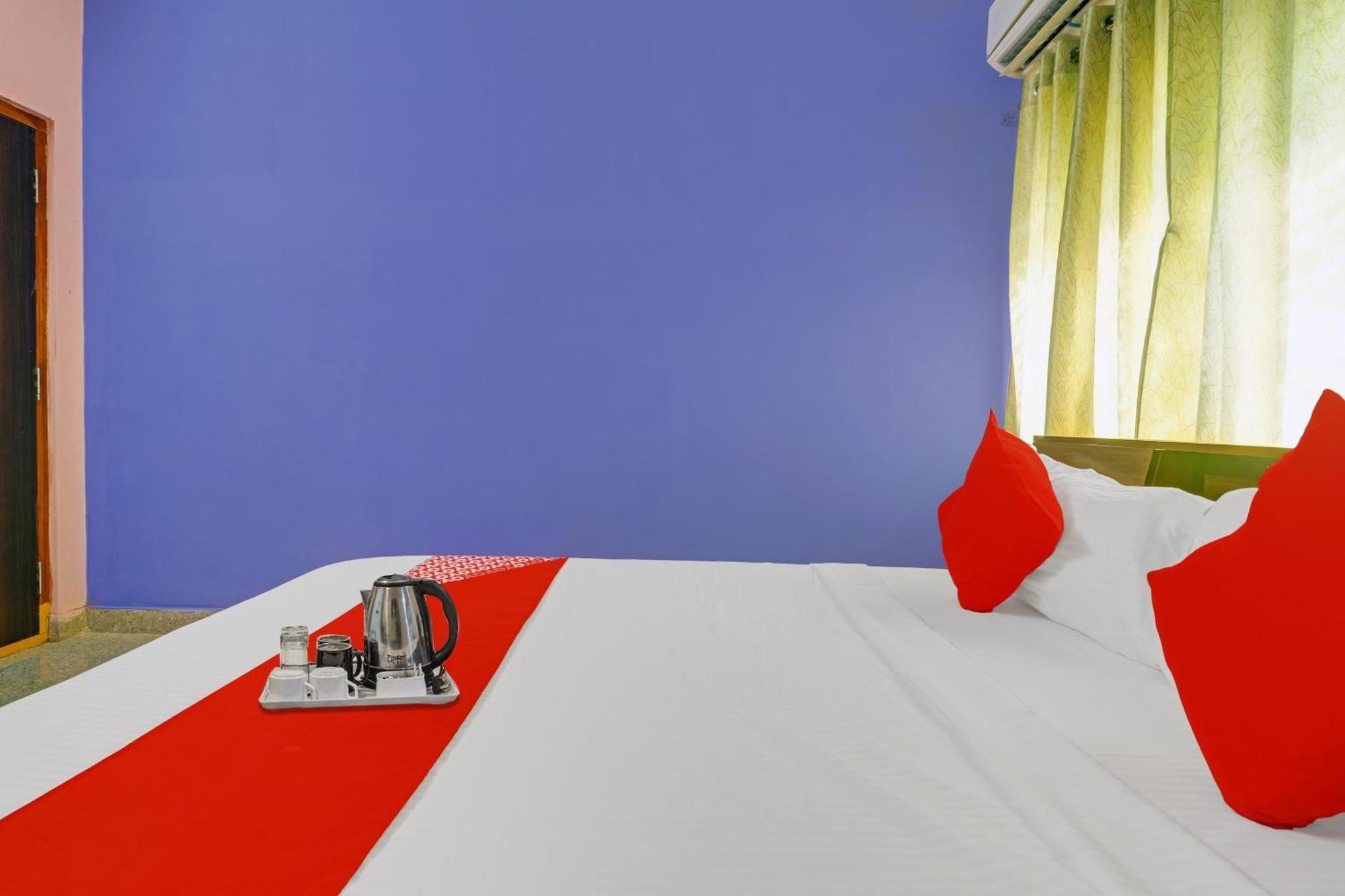Hotel O S V Residency Kajaguda Near Gachibowli Haidarábád Kültér fotó